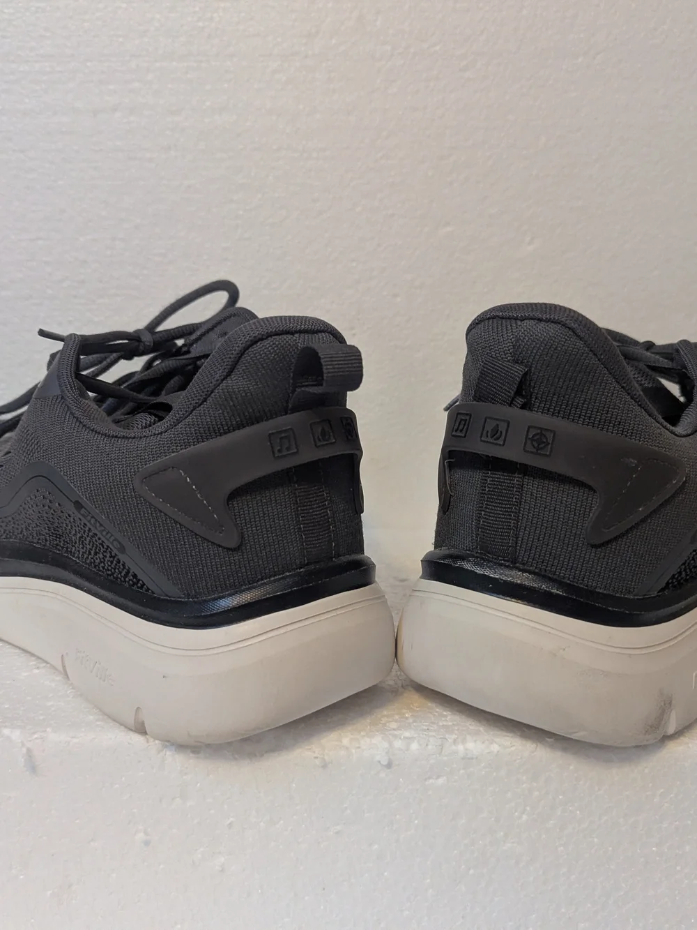 Men's Gray Athletic Knit Sneakers with White Sole